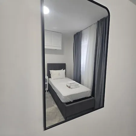 Apartament Lazuli Beachfront Sea View Ap 34 *
