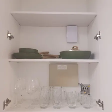 Lazuli Beachfront Sea View Ap 34 * Ларнака