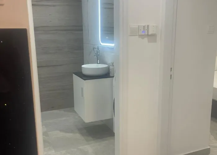 Apartment Lazuli Beachfront Sea View Ap 34 Larnaka