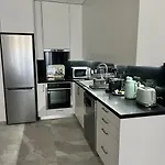 Lazuli Beachfront Sea View Ap 34 * Larnaca